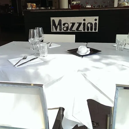 Mazzini فندق 3*