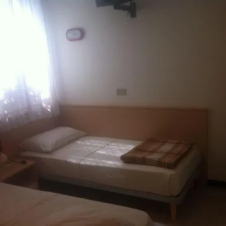 Mazzini 3* ليدو دي يسولو