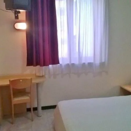 Mazzini 3* לידו די ג'סולו